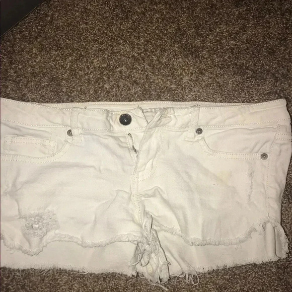Mudd Pants - White jean shorts